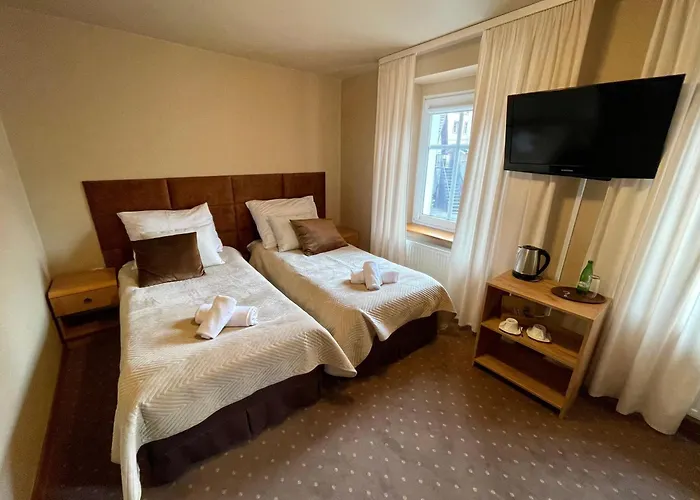 Nocleg ze śniadaniem Romantika-noclegi Ze śniadaniem 3*